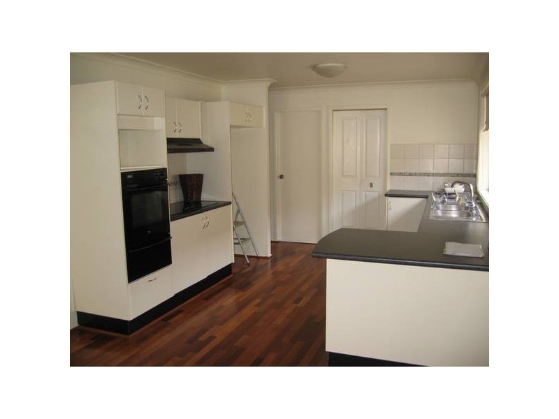 3 Noble Place, St Clair NSW 2759