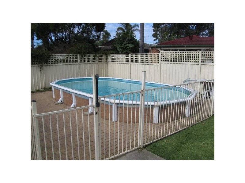 3 Noble Place, St Clair NSW 2759