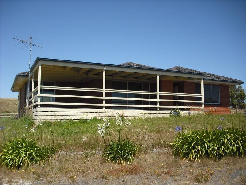 145 South Road, Loch VIC 3945