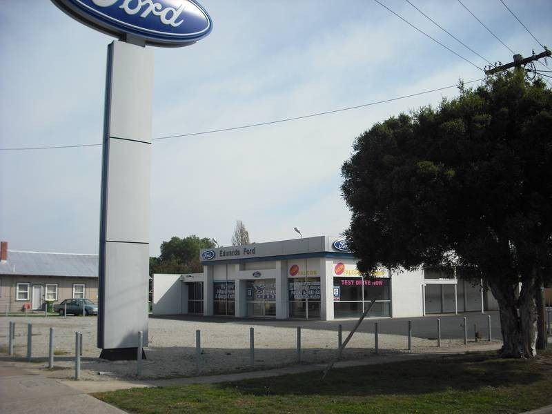 303 Rossiter Road, Koo Wee Rup VIC 3981