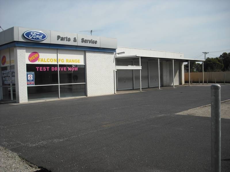 303 Rossiter Road, Koo Wee Rup VIC 3981