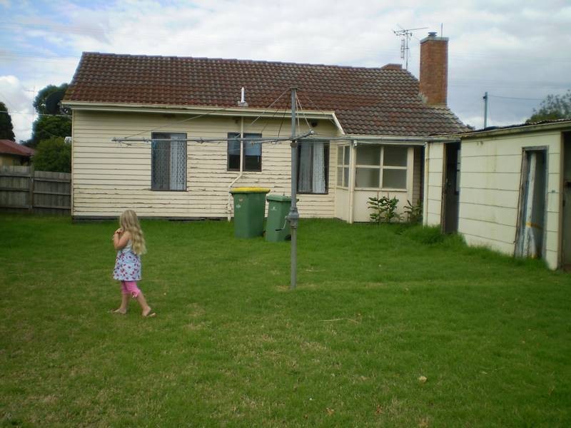 16_ Sybella Avenue, Koo Wee Rup VIC 3981