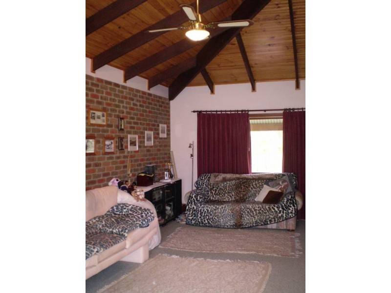 198 KOO WEE RUP – LONGWARRY ROAD, Longwarry VIC 3816