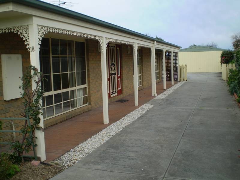 18_ Alexandra Avenue, Koo Wee Rup VIC 3981