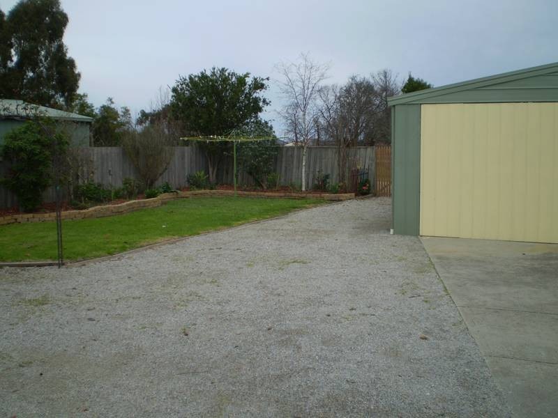 18_ Alexandra Avenue, Koo Wee Rup VIC 3981