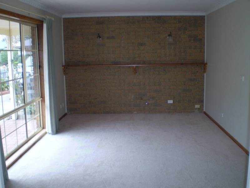 18_ Alexandra Avenue, Koo Wee Rup VIC 3981