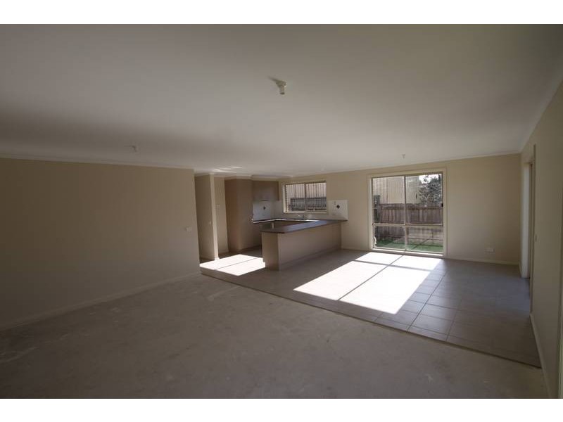 1/14 Henry Street, Koo Wee Rup VIC 3981