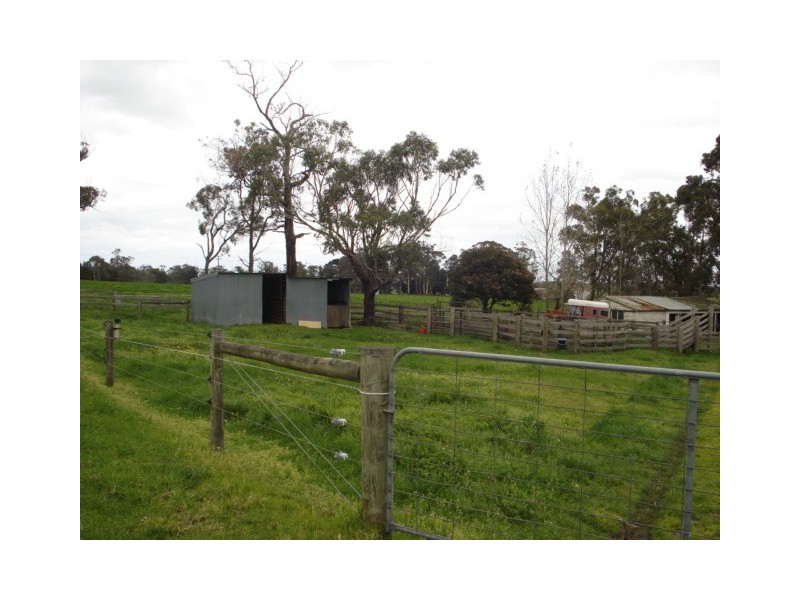 125 Snowball Road, Longwarry VIC 3816