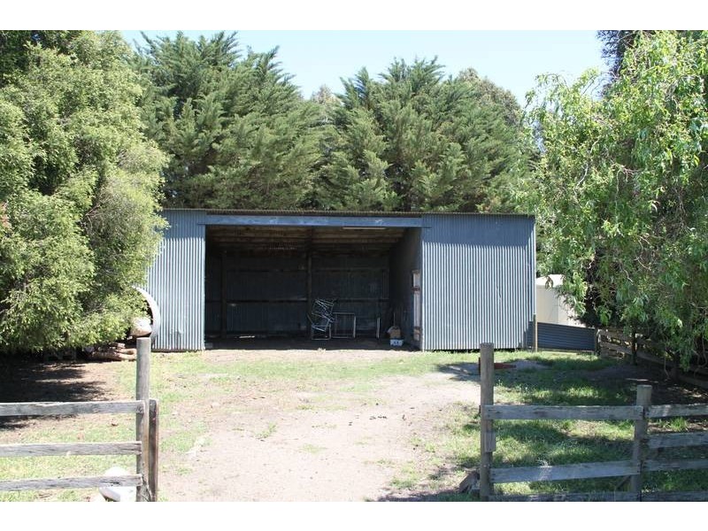 1230 KooWeeRup Longwarry Road, Catani VIC 3981