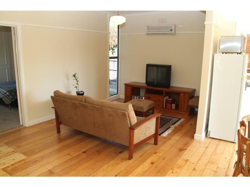 18 Sybella Avenue, Koo Wee Rup VIC 3981