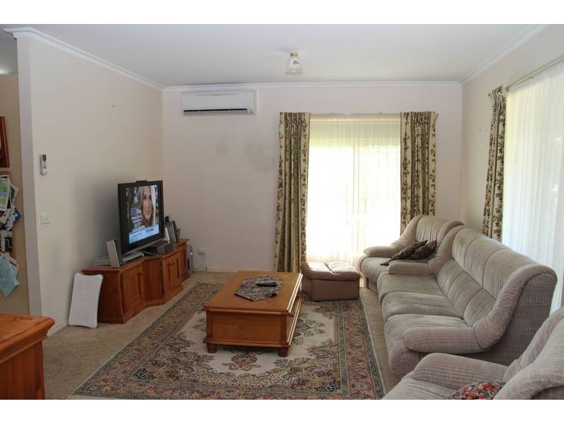 242 Rossiter Road, Koo Wee Rup VIC 3981