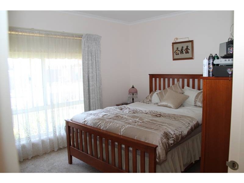 242 Rossiter Road, Koo Wee Rup VIC 3981