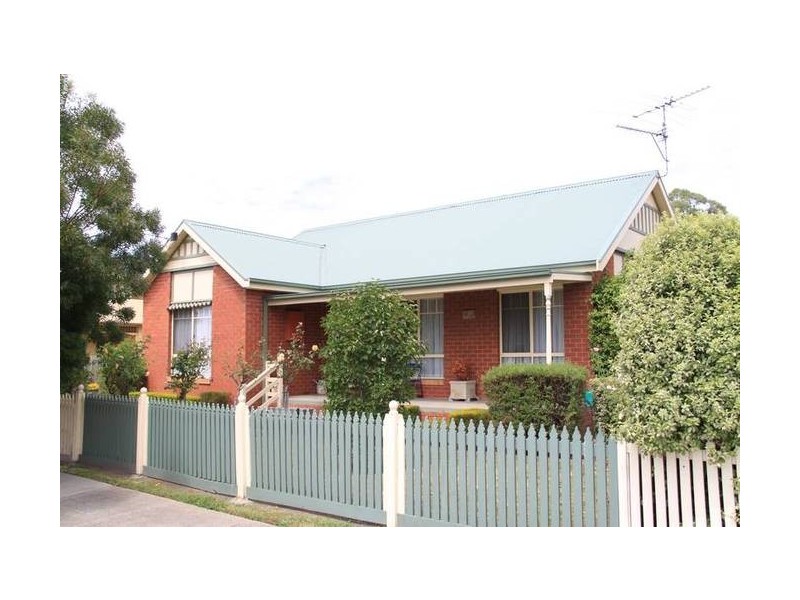 2A Charles Street, Koo Wee Rup VIC 3981