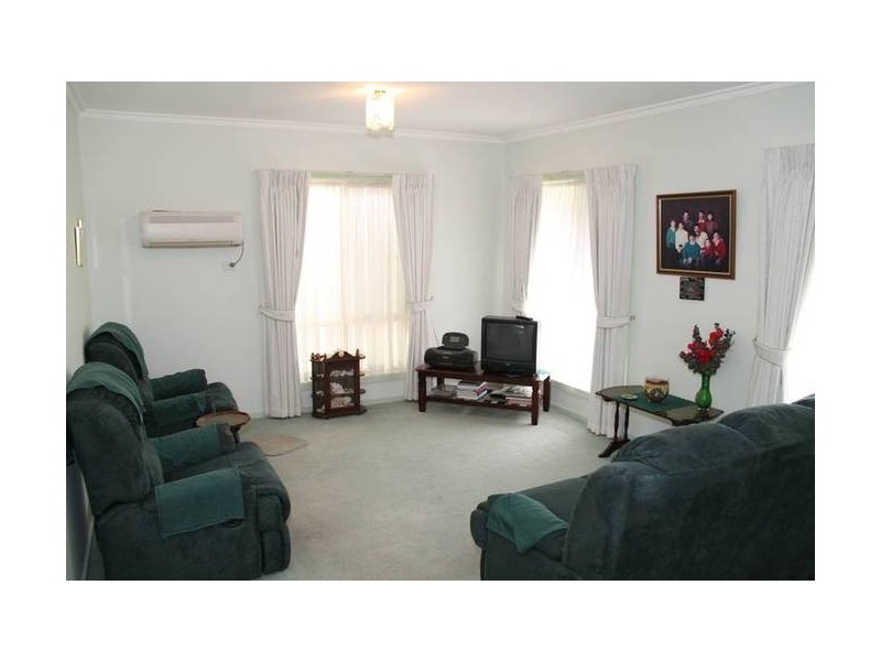 2A Charles Street, Koo Wee Rup VIC 3981