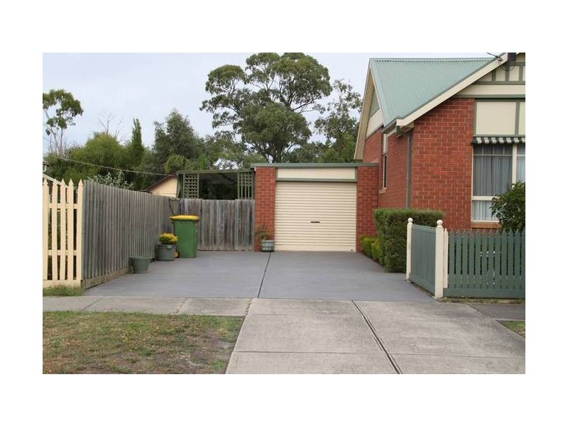 2A Charles Street, Koo Wee Rup VIC 3981