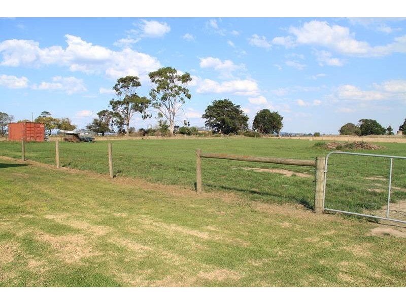 90 Forrest Road, Yannathan VIC 3981