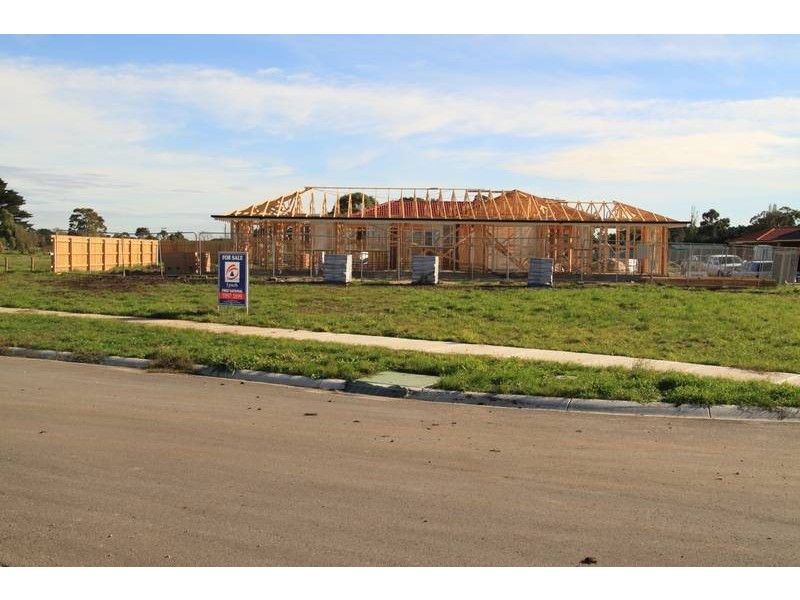 23 Barnes Way, Koo Wee Rup VIC 3981