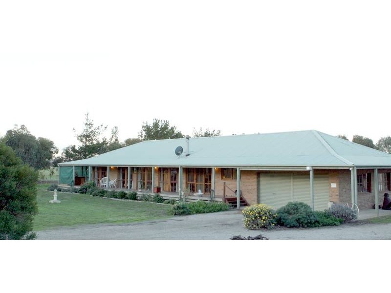 100 Landale Road, Tooradin VIC 3980
