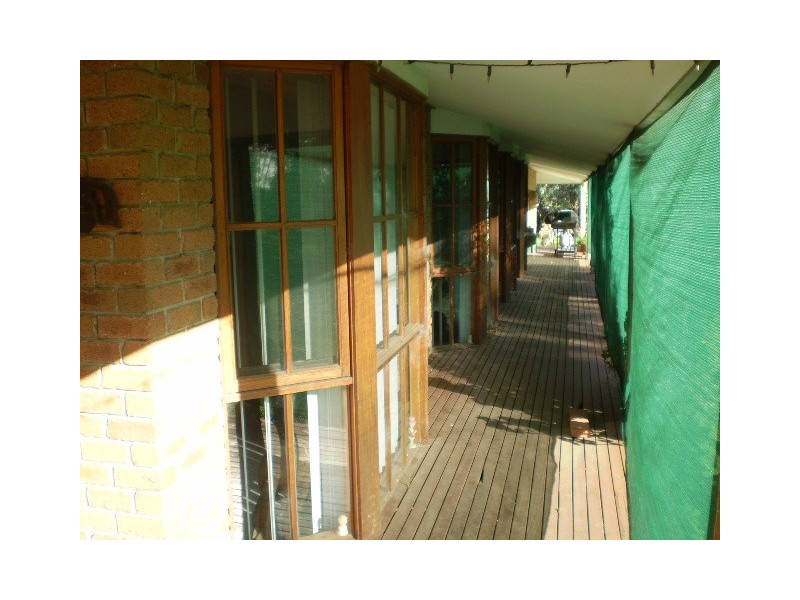 100 Landale Road, Tooradin VIC 3980