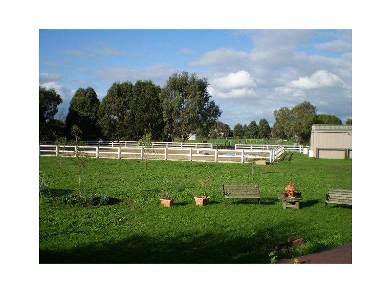 100 Landale Road, Tooradin VIC 3980