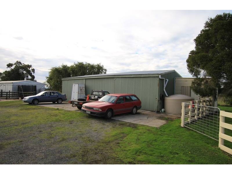 805 Manks Road, Dalmore VIC 3981