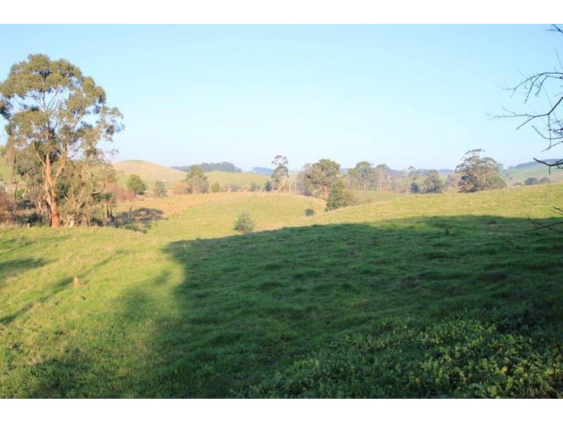 151 Jeetho Road, Loch VIC 3945