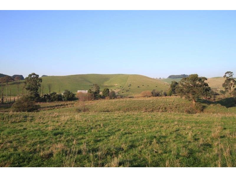 151 Jeetho Road, Loch VIC 3945