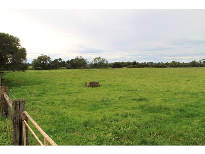 590 Boundary Drain Road, Koo Wee Rup VIC 3981