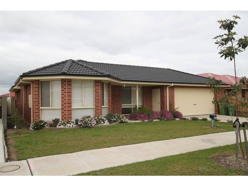 10 Bailey Bvd, Koo Wee Rup VIC 3981