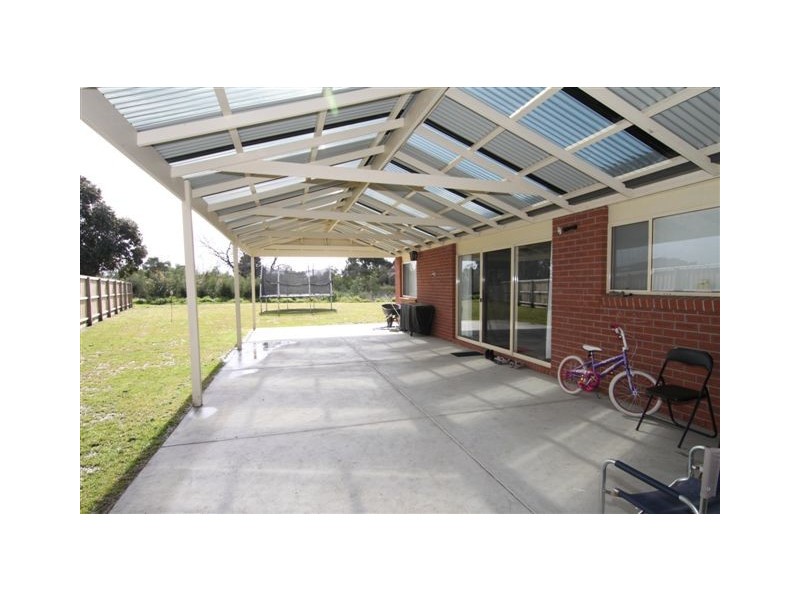 23 Bailey Bvd, Koo Wee Rup VIC 3981