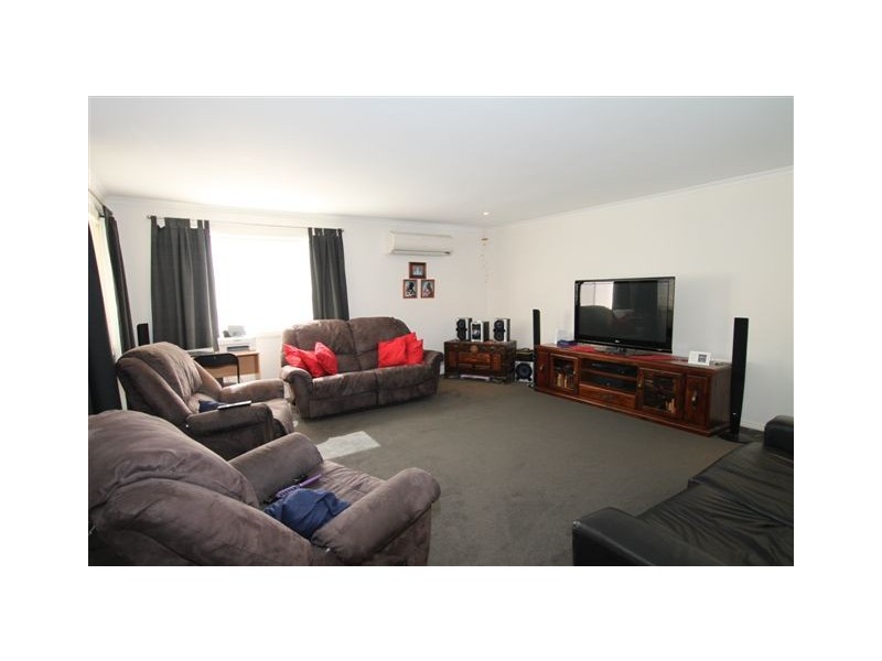 23 Bailey Bvd, Koo Wee Rup VIC 3981