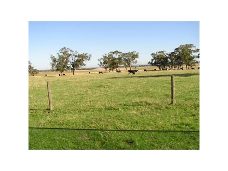 Hills Road, Lang Lang East VIC 3984
