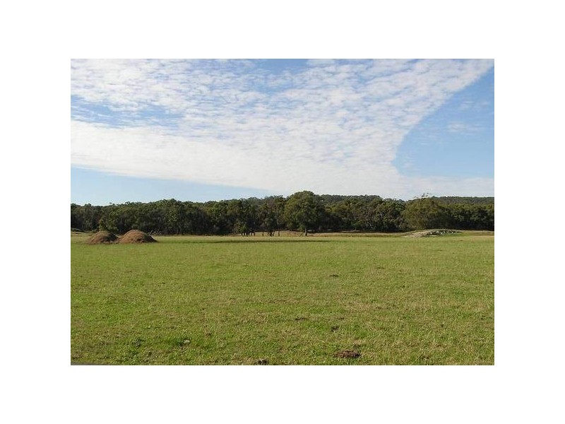 Hills Road, Lang Lang East VIC 3984