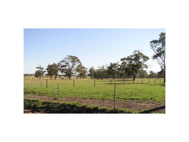 Hills Road, Lang Lang East VIC 3984