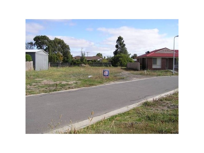 8A henry st, Koo Wee Rup VIC 3981