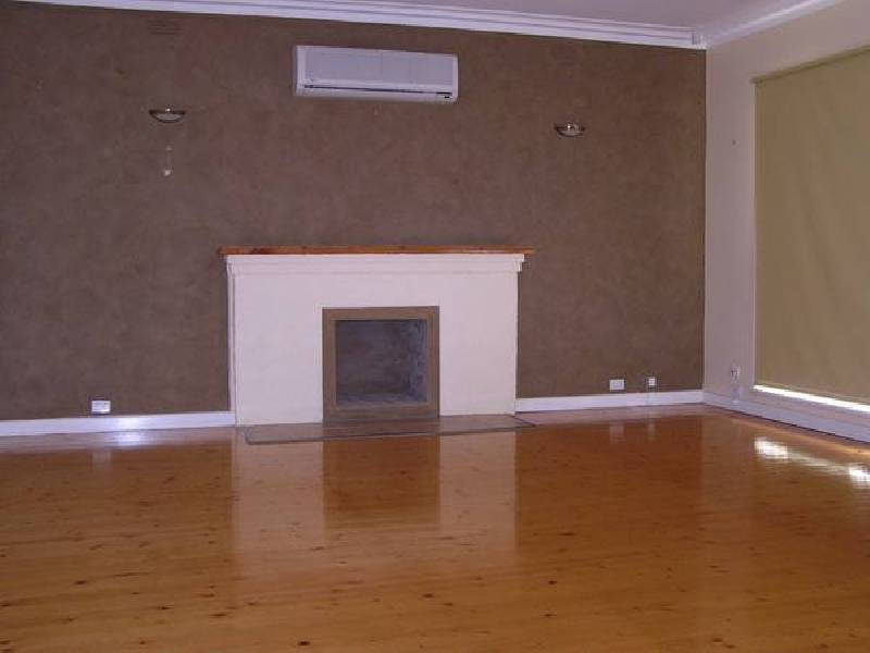 10_ Station Street, Lang Lang VIC 3984