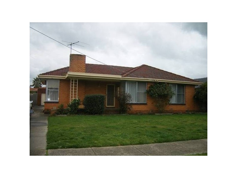 64 Henry Street, Koo Wee Rup VIC 3981