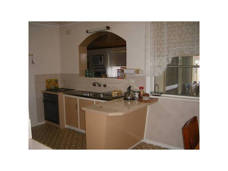 64 Henry Street, Koo Wee Rup VIC 3981