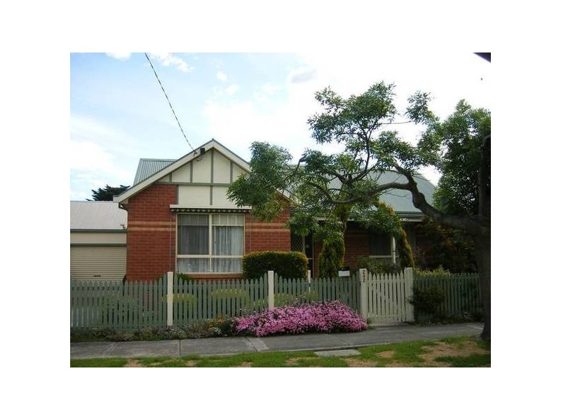 1/242 Rossiter Road, Koo Wee Rup VIC 3981