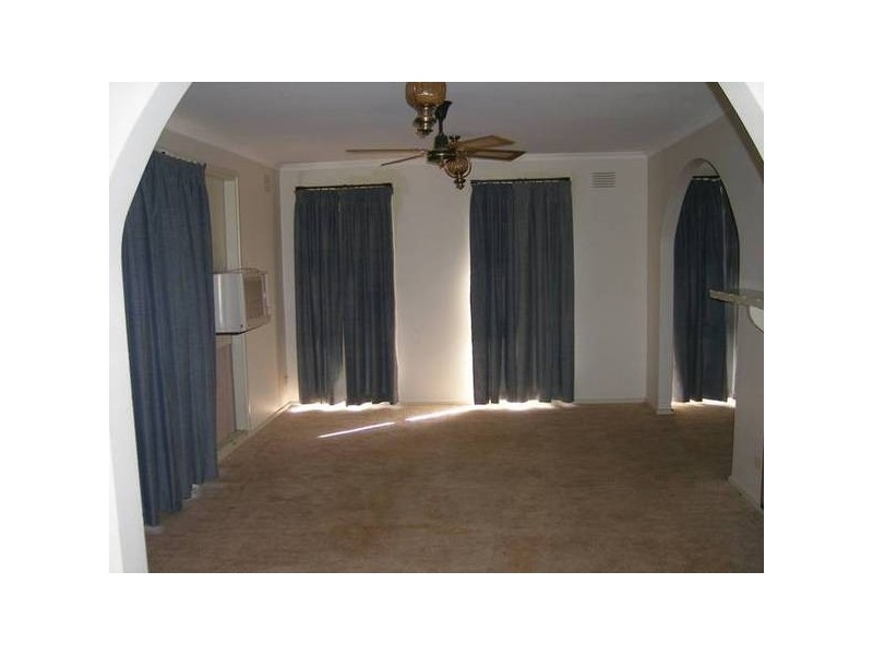 25 Sybella Rd, Koo Wee Rup VIC 3981