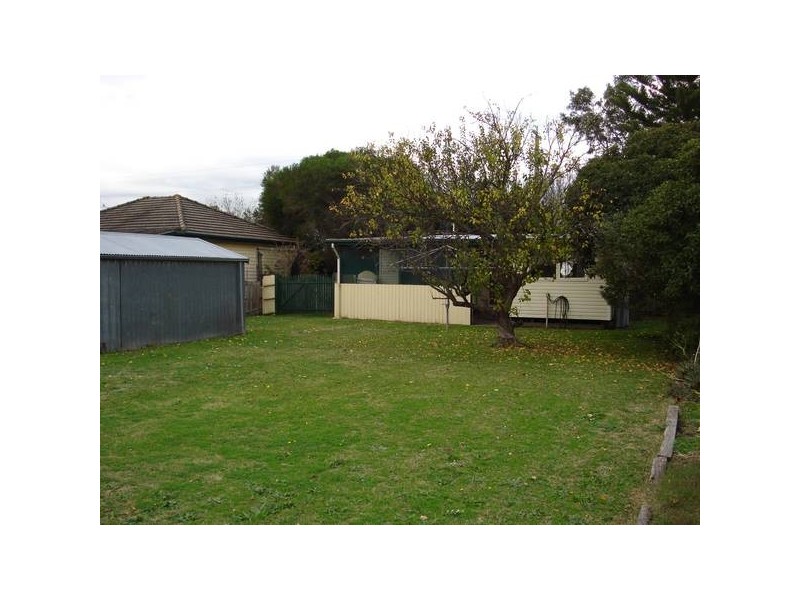 24 Sybella Avenue, Koo Wee Rup VIC 3981