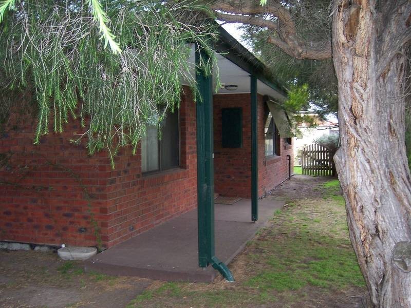 1/1/15 John Street, Koo Wee Rup VIC 3981