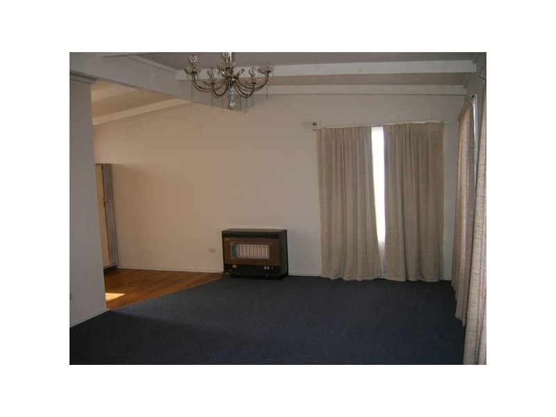 14 Mickle Street, Koo Wee Rup VIC 3981