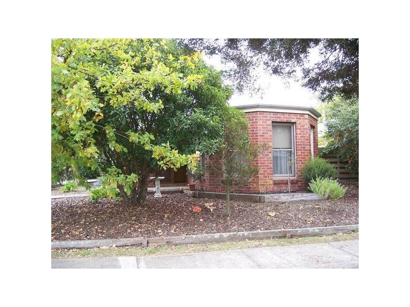 1/32 Gardner Street, Koo Wee Rup VIC 3981