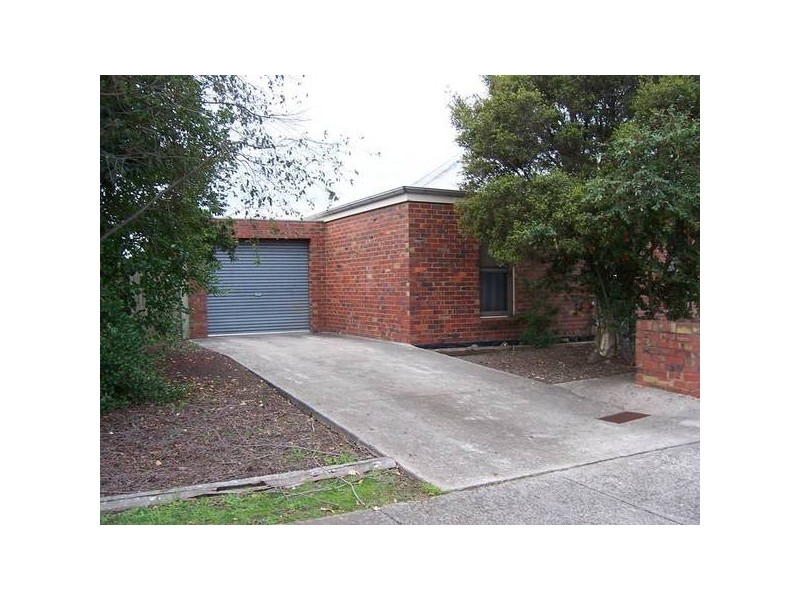 1/32 Gardner Street, Koo Wee Rup VIC 3981