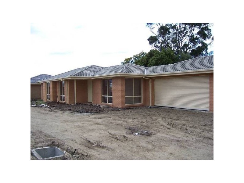 2/337 Rossiter Road, Koo Wee Rup VIC 3981