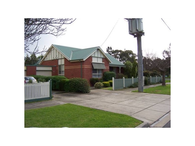 1/242 Rossiter Road, Koo Wee Rup VIC 3981