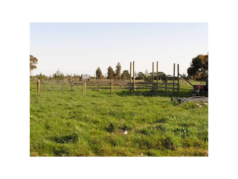 175 School Road, Bayles VIC 3981