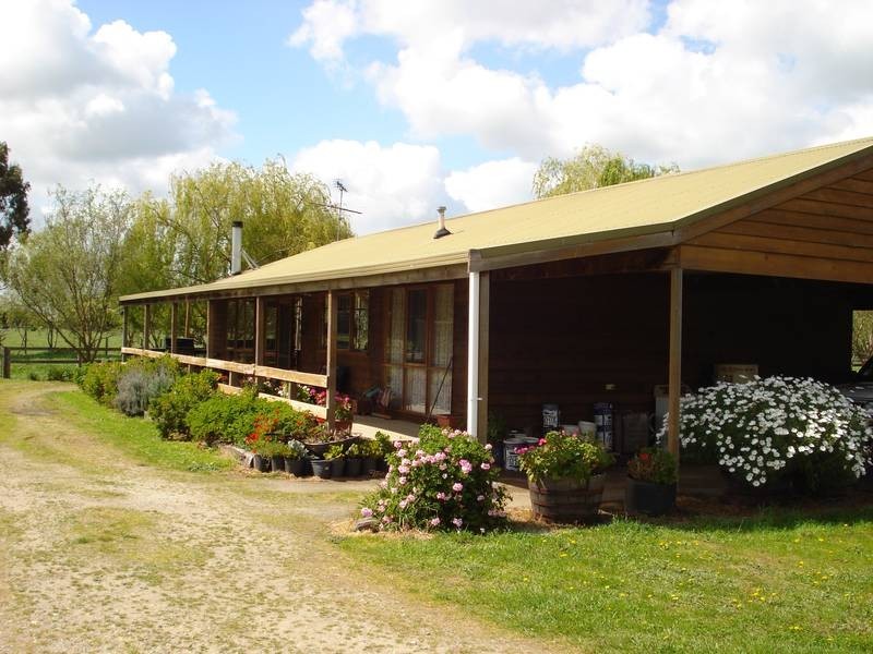 245 Hall Road, Yannathan VIC 3981