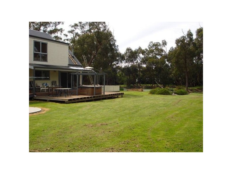 37 Patman Drive, Nyora VIC 3987